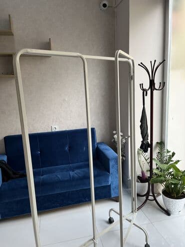 вешалки настенные в прихожую дорогие: 200 azn alınıb, 50 azn satılır Metaldan hazırlanmış mobil pərdə — 2