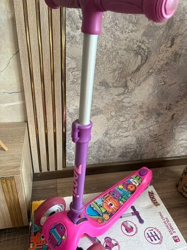 - Foldable Twist Scooter