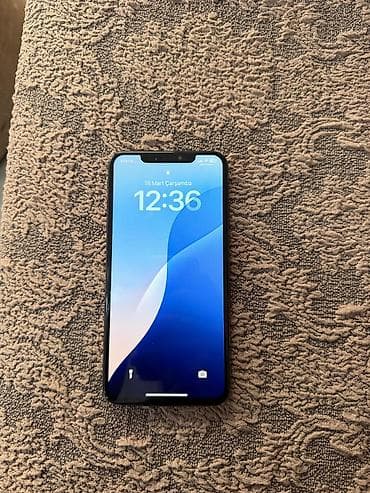 telefonlar iphone x: IPhone Xs Max, 256 GB, Qara, Face ID — 2