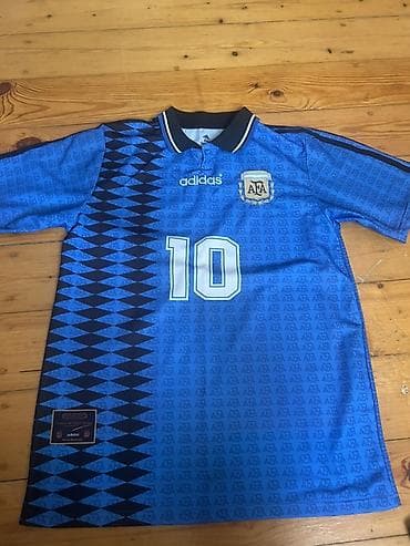 naxış: Məhsul: Futbol formaları kolleksiyası (barter mümkündür) - AC Milan — 10