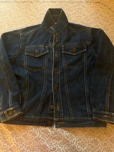 kisi ucun cins kurtkalar: Klassik tünd-mavi cins gödəkçə - Material: 100% denim (cins), sıx — 4