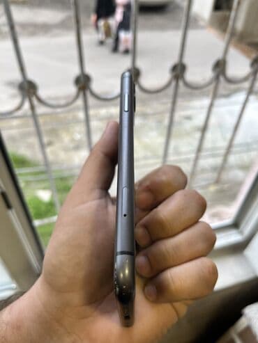 world telecom iphone 11: IPhone 11, 64 GB, Qara, Face ID — 4