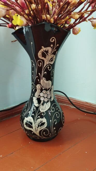 Bir vaza lalafo.az -da Bir vaza