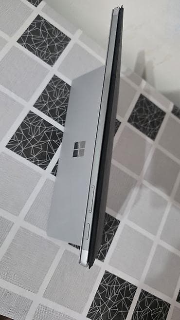 planşet almaq: Microsoft Surface Pro 5 Ekranı ideal vəziyyətdədir, heç bir cızığı — 6