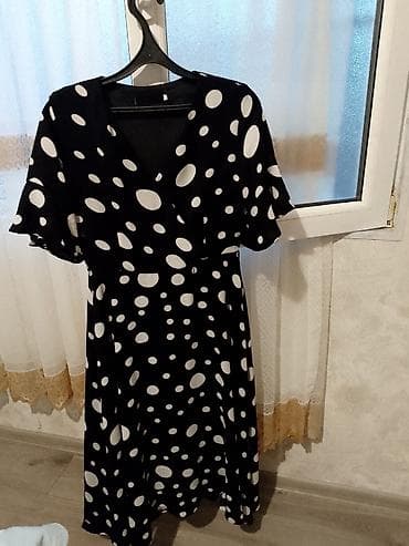 Qadın paltarları dəsti 1) Yaşıl-ağ çiçək naxışlı uzun paltar - Model — 3