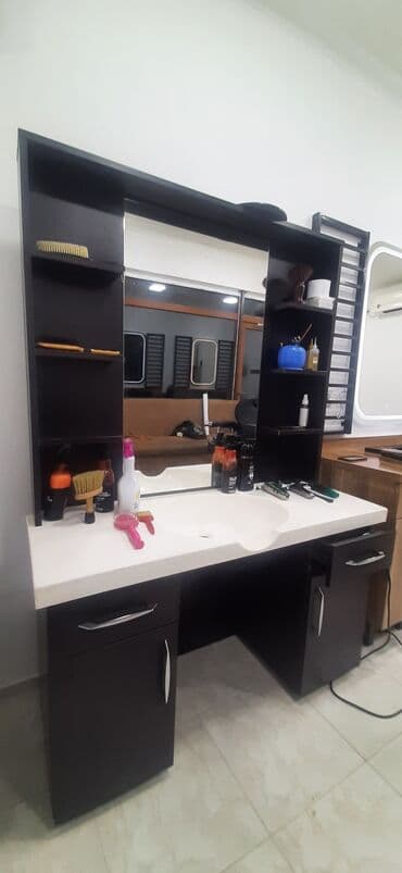 Yeni, Saş kəsimi üçün masa, Güzgülü — 2