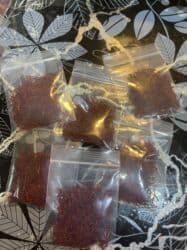 təbii güllərin satışı: Kend zeferani 1 qr dir super qoxusu rengi var qatqisi yoxdur temizdir — 4