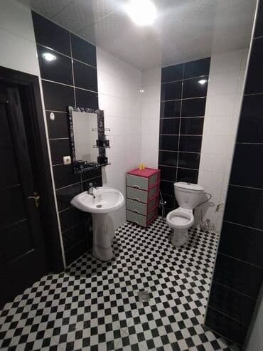 kiraye ev ehmedlide: Yasamal rayonu, Yeni Yasamal qəsəbəsi, Bəyaz market yaxınlığında, Yeni — 7