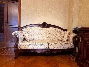 İşlənmiş, Divan, Servant, İtaliya