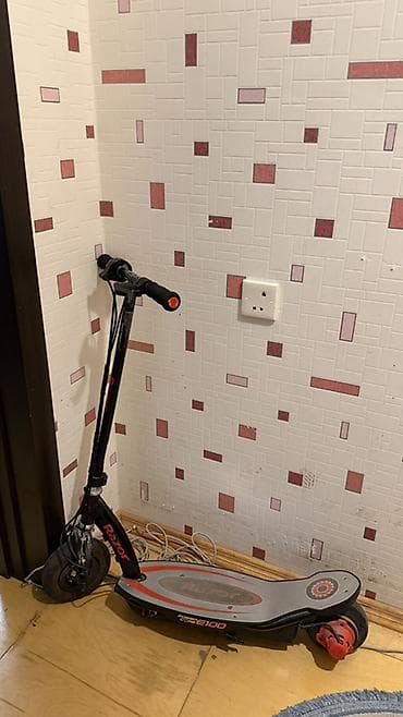 электрический скутер в баку: Razor E100 elektrik skuter - Brend/model: Razor E100 - Rəng — 1