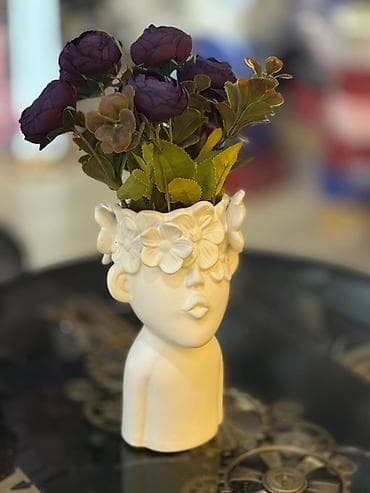 Vazalar: Bir vaza, Keramika — 1