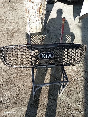 kia reo: KIA ön radiator barmaqlığı - Model: KIA (orijinal loqolu) - Naxış — 2
