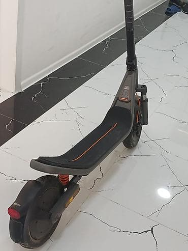 samokat scooter: Elektrikli skuter – şəhər və şəhərətrafı hərəkət üçün rahat model — 2