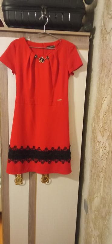 vecerni donlar: Qadın geyimləri – 4 paltar dəsti 1) Qara uzun paltar - Klassik qara — 4