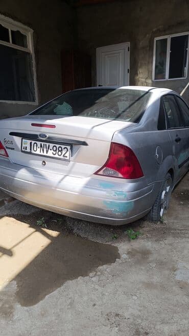 форд эскорт на запчасти: Ford Focus sedan – gümüşü rəng - Ban növü: sedan, 4 qapı - Mühərrik — 6