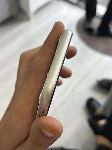instax qiyməti: IPhone 11, 128 GB, Ağ, Face ID — 3