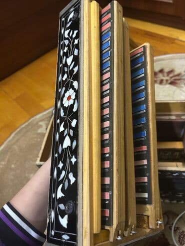 Gitaralar: Qarmon, Akustik — 5