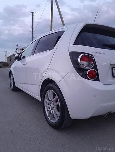 gentra fara: Chevrolet Aveo: 1.6 l | 2012 il Hetçbek — 3