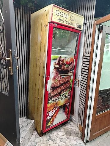 Şüşə qapılı, tək kameralı vitrinin tipli soyuducu (reklamlı). - Ön — 2