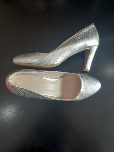 женские шлепанцы на каблуке: Туфли, Размер: 39, цвет - Серебристый, Б/у — 2