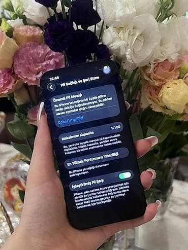 ayfo: IPhone 13, Qara, Face ID — 2