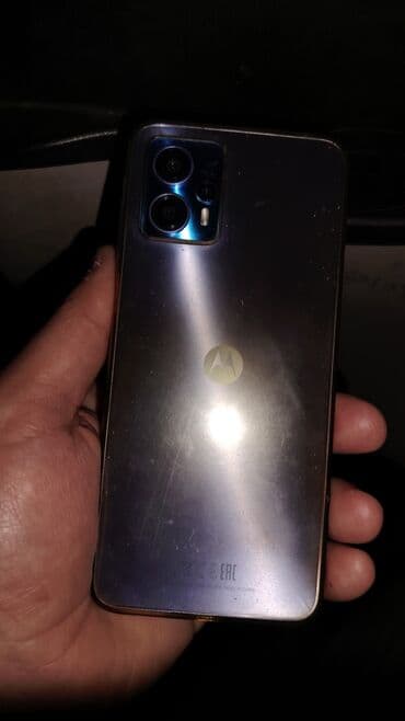 радиостанция motorola: Motorola Moto G13, 128 ГБ, цвет - Голубой, Сенсорный, Отпечаток пальца, Две SIM карты — 3