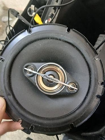 Dinamiklər və sabvuferlər: Avtomobil audio sistemi dəsti Dəst tərkibi: - 2 ədəd Pioneer — 2
