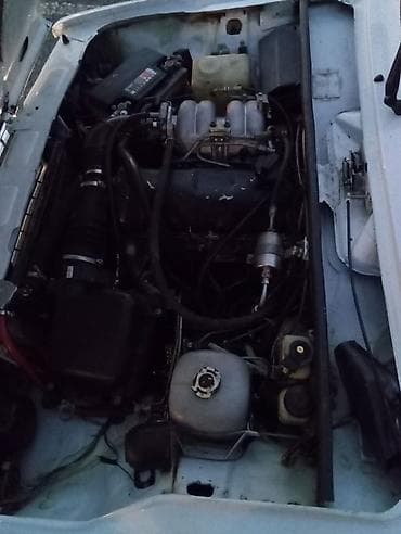 lada 011: VAZ 2107, sedan, ağ rəng. - 4 qapı, arxa ötürücülü klassik kuzov - — 8