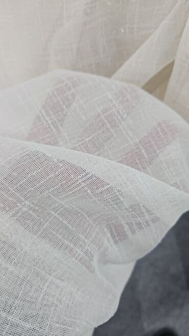 ucuz tul: Ağ rəngli, şəffaf tül parça. Yüngül və zərif görünüşü ilə pərdələr — 9