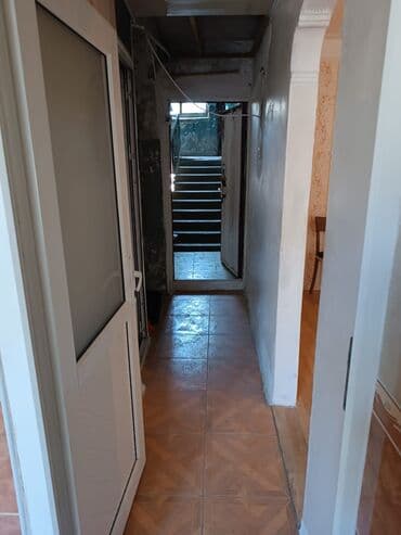 qarayevde kiraye evlər: Saray, 2 otaqlı, Köhnə tikili, 33 kv. m — 5