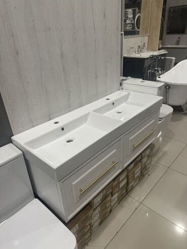 мойка шкаф для кухни: Ağ rəngli keramika Çanaq və iki geniş siyirməli ağ qapalı şkafı olan — 10