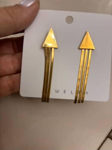 1 qram qızıl neçə manatdır 2025: Teze,hamisi 10 man 5eded sirga — 2