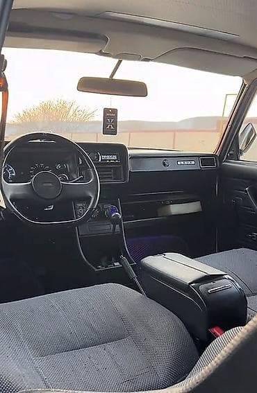 2107 oturacaqlar: VAZ (LADA) 2107: 1.6 l | 1999 il 30000 km Sedan — 1