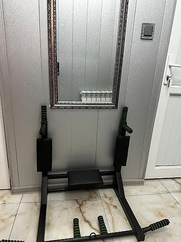 Турники и брусья: Teze alinib. 5 gundu. Sadece eve qurasdira bilmedik cunki kohne evdi — 2