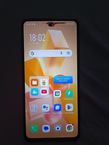 Smartfon – 6,7" təxmini tam ekranlı ön panel, mərkəzdə punch‑hole ön — 3