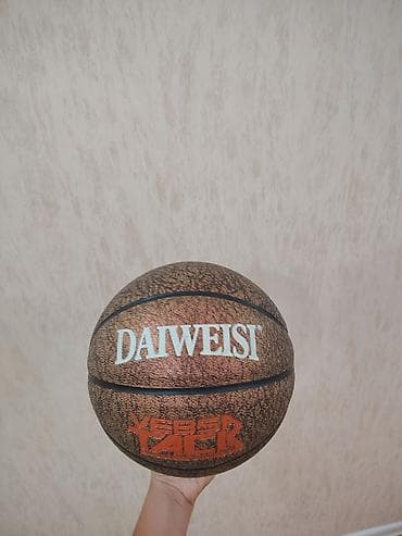 Toplar: DAIWEISI basketbol topu - Brend: DAIWEISI - Üzərində “VEBSA TACK” — 2