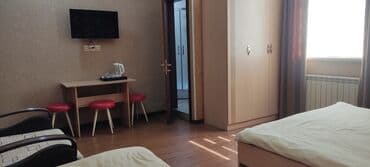 otaq arakesmeleri: Xüsusiyyətlər: İnşaatçılar metro stansiyasına 6 dəqiqəlik yürüş — 4