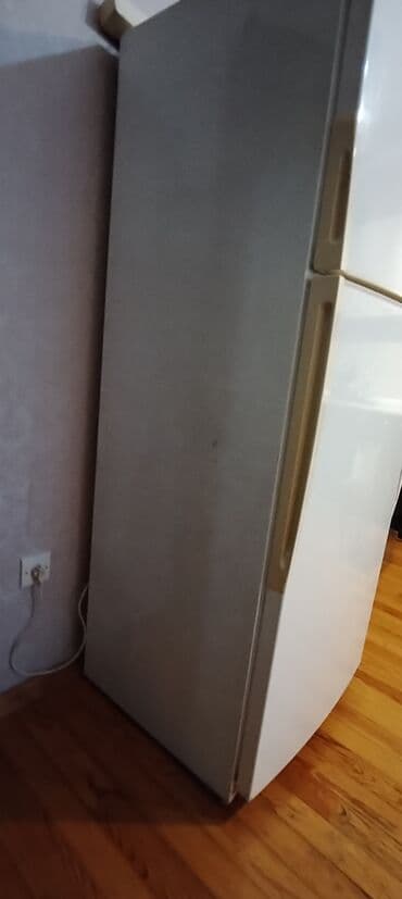 Духовки: Б/у 2 двери Vestel Холодильник Продажа, цвет - Белый, С колесиками — 3