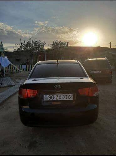 turbo az hyundai i30 dizel: Kia Cerato: 1.6 l | 2010 il Sedan — 3