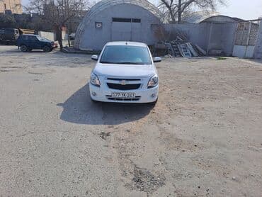 шевроле круз: Chevrolet Cobalt sedan – ağ rəng, kompakt və qənaətcil şəhər — 1