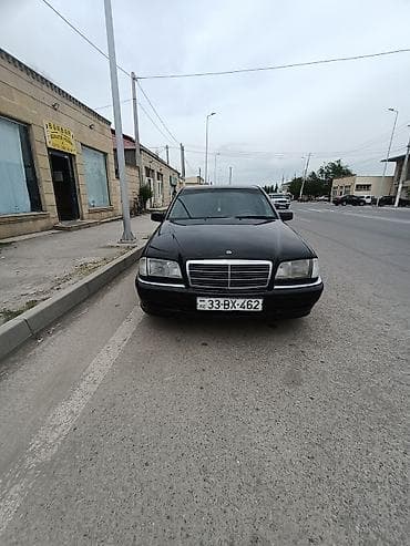 Mercedes-Benz C‑Class sedan - Kuzov: 4 qapılı sedan, qara rəng -