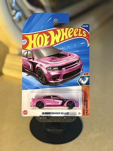 dodge charger: Dodge, 2020 il, 1:64, Dəmir — 1