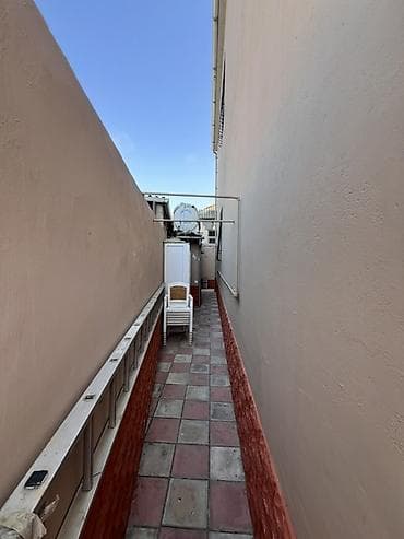 saganda kiraye evler: 7otaq tam təmirli.Əsas yolda 50metr aralı.Qaz su işıq internet — 9