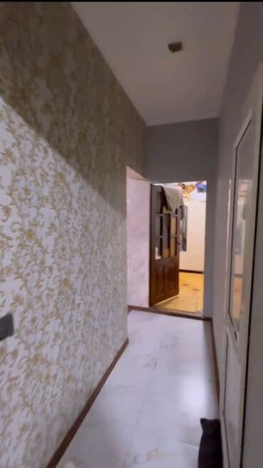 30 mine evler: 3 otaqlı, 70 kv. m, Orta təmir — 4