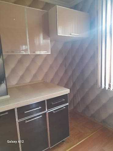 bakı ənciri: Mənzil ailəyə verlir uzun müdətə verlir tam 3 otaq 1 mərtəbə təmirli — 1