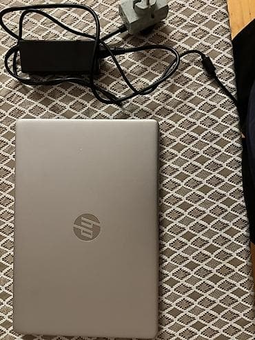 oyuncu notebook: HP noutbuk – gümüşü alüminium korpus, tam ölçülü klaviatura və — 3