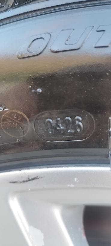 Mercedes-Benz E 220: 2.2 l | 2000 il Sedan — 5