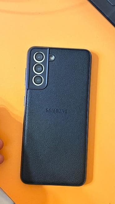 samsung soyuducu: Samsung Galaxy S21 FE, 128 GB, rəng - Ağ, İki sim kartlı — 3