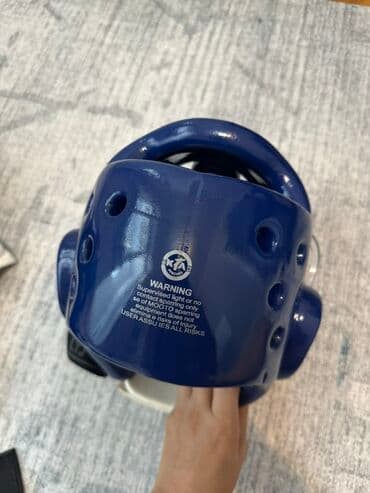 yer eken: Tekvondo idmançısı üçün nəzərdə tutulmuş bu dəst tam mühafizə təmin — 4