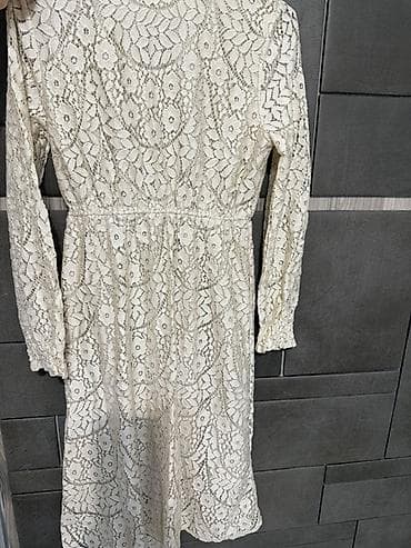 uzun balonka: Ağ rəngdə, tam krujeva (ağ çiçək naxışlı) qadın donu. - Model — 3